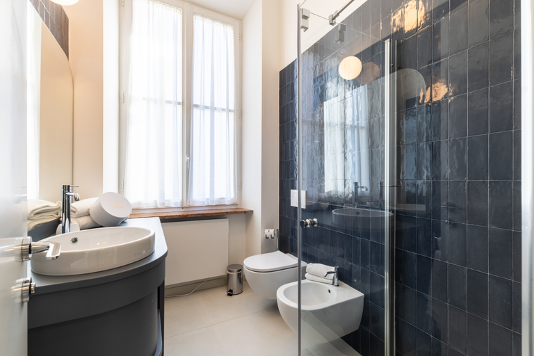 Bathroom 7