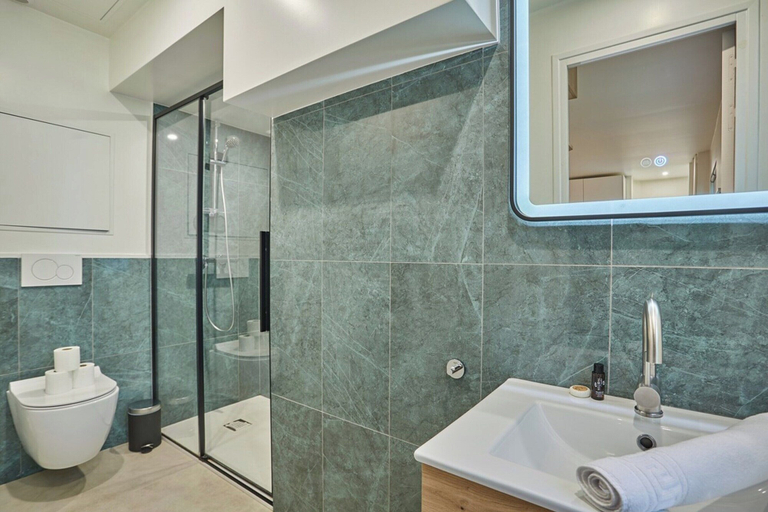 Bathroom 4, Amazing Studio Le Marais, Paris