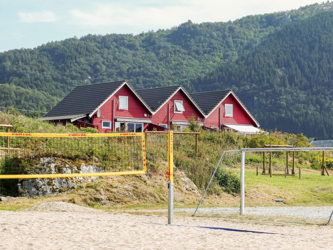 Others 4, 4 Person Holiday Home in Sorbovag, Hyllestad