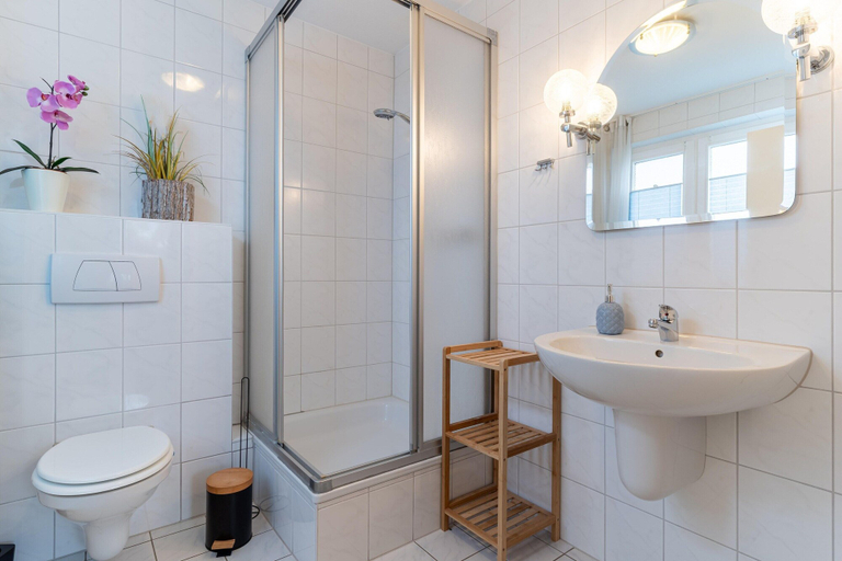 Bathroom 5, Ferienwohnung in Busum, Dithmarschen