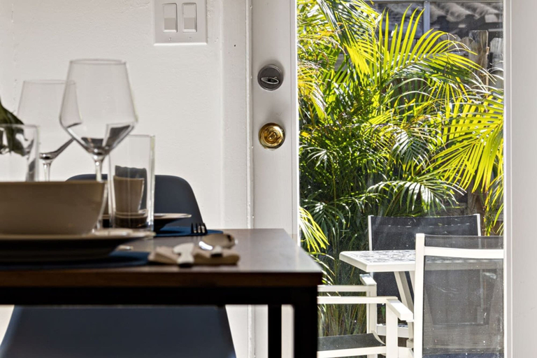 Interior 5, Lovely Rental Unit With Free Parking on Premises, Broward