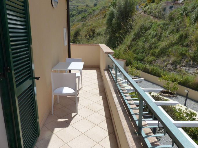 Balcony 3, Apartment in Tropea With Sea Views, Vibo Valentia