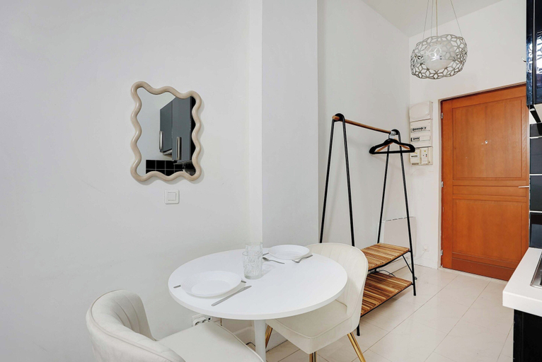 Dining, Charming Studio - 2P - Canal Saint-martin/republiq, Paris