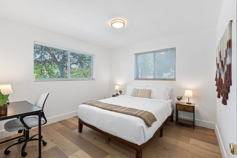 Room 4, The Perfect Escape Lake Ridge, Broward