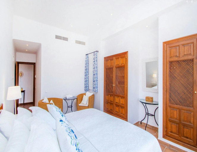 Room 5, Lavish Villa With Saltwater Pool, Baleares