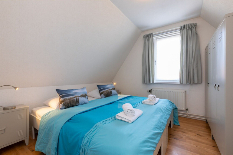 Bedroom 3, Holiday Home Near Beach With Sunny Terrace, Veere
