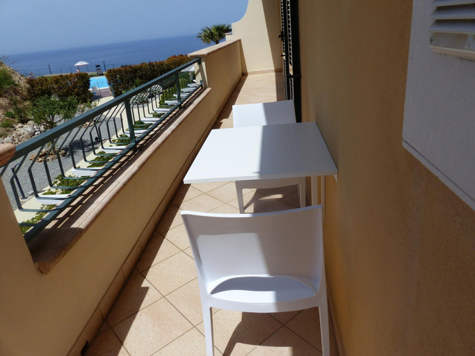 Balcony 5, Apartment in Tropea With Sea Views, Vibo Valentia
