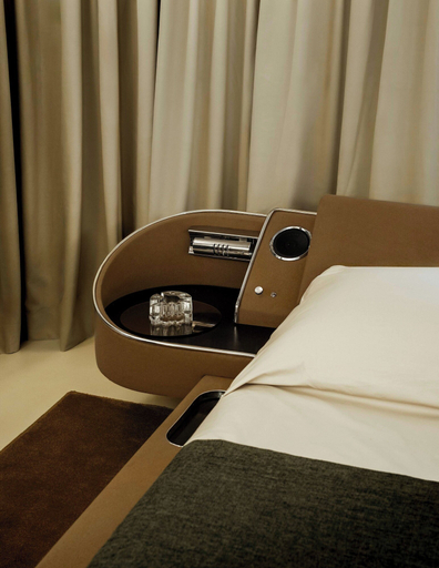 Room 3, Place Vendome - A Stylish and Elegant Apartment, Paris