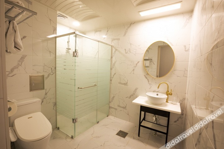 Bathroom, Gangjin K-Stay Tourist Hotel, Gangjin