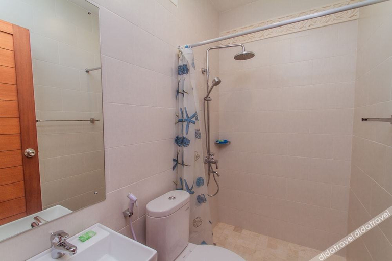 Bathroom 4, Cening Ayu Sanur, Denpasar