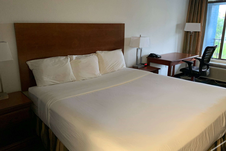 Bedroom 5, Travelodge by Wyndham Mobile Al, Mobile
