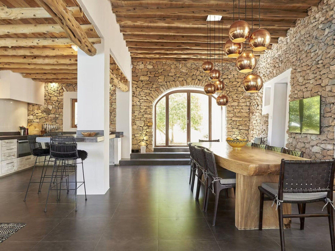 Dining 4, Idyllic Villa With Swimming Pool, Baleares