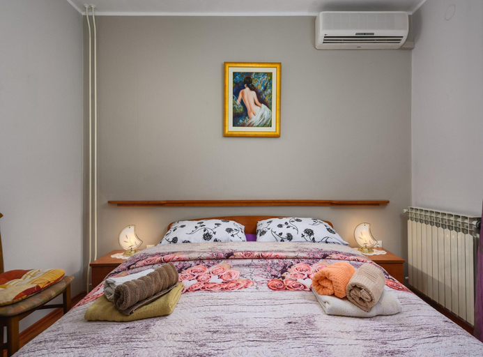 Room 3, Pretty Apartment With Balcony, Poreč