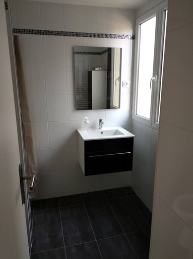 Bathroom 3, Intimiste Studio - 2P - Malakoff, Hauts-de-Seine