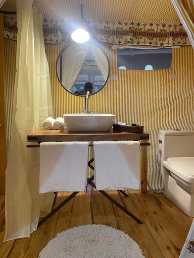 Bathroom 4, Kumbh Travel, Kaushambi
