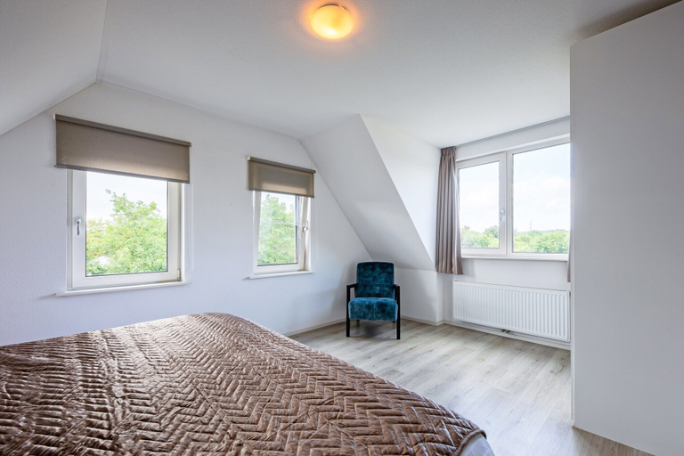 Room 3, Holiday Home With Wellness Garden, Texel