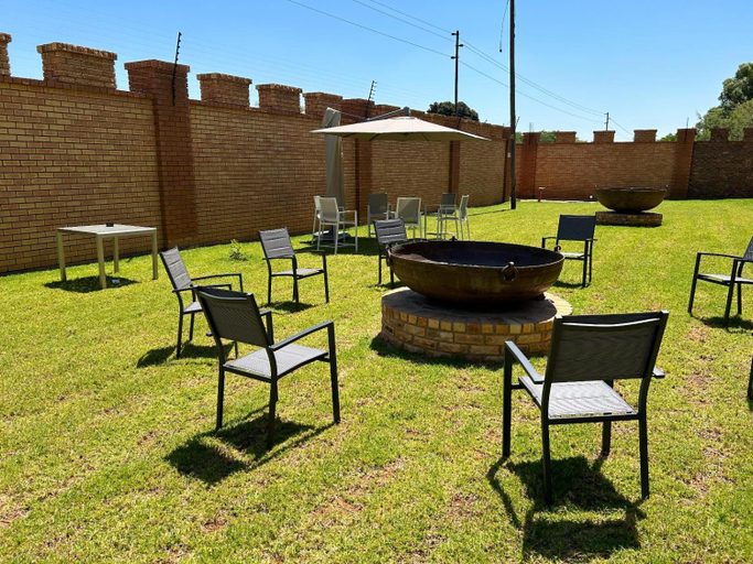 Others 2, Castle Walk Estate, City of Tshwane