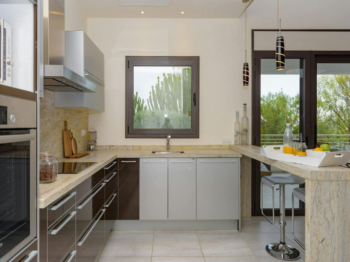 Private kitchen 3, Villa in Cap Martinet, Baleares