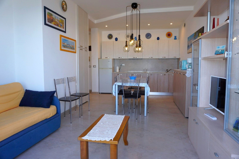 Living room 4, Apartment Porto Santa Margherita by Beach, Venezia