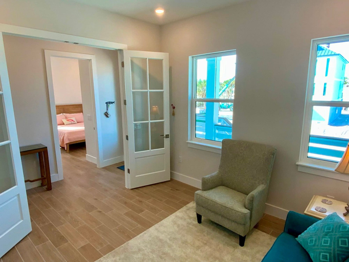Room 2, Nautical Nest in Fort Myers Beach, Lee