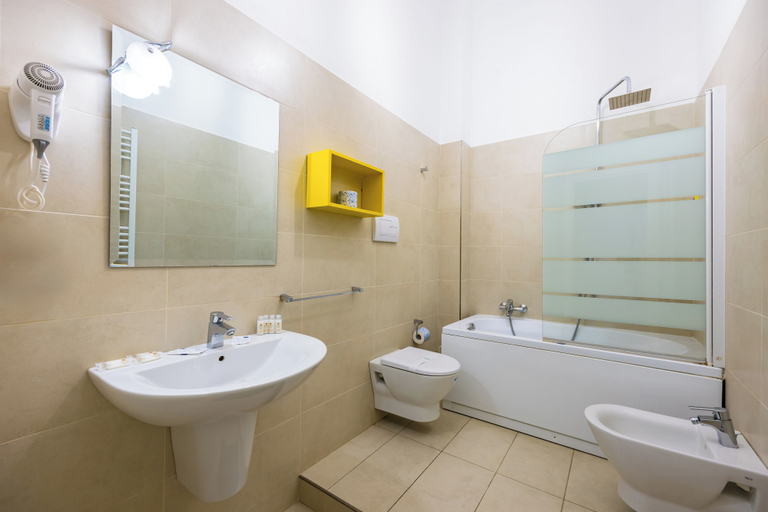 Bathroom 3, Apartment Maison Pochet, Napoli