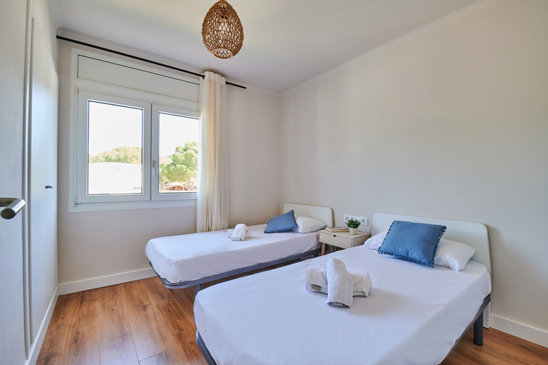 Room 3, Costa Brava E-4 in Calella de Palafrugell, Girona