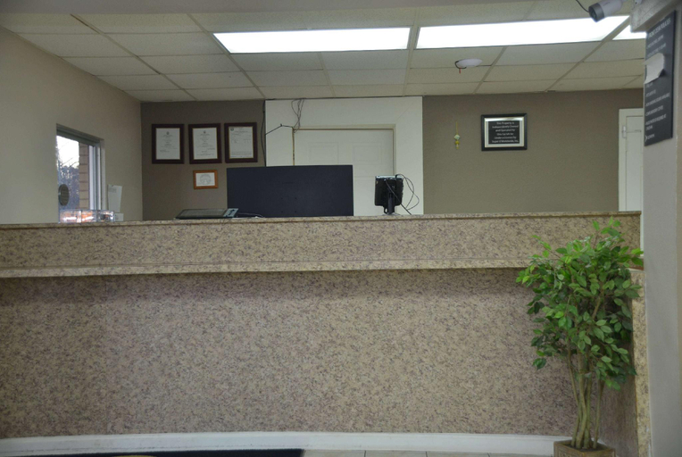 Public Area 2, Super 8 by Wyndham Fredericksburg, Stafford