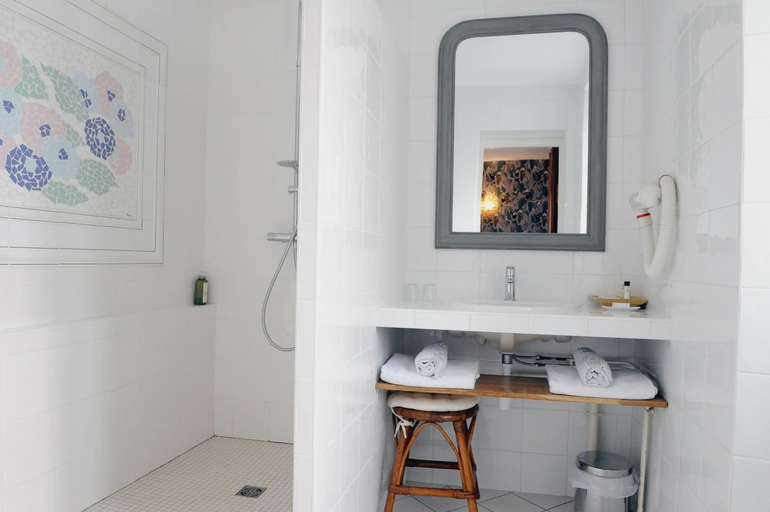 Bathroom 2, Maison CHILO, Pyrénées-Atlantiques