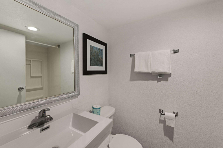 Bathroom 6