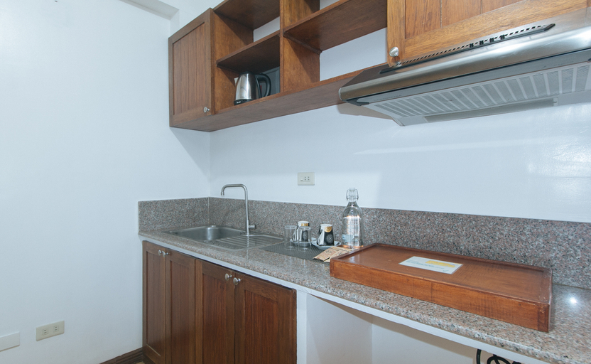 Dining Room 7