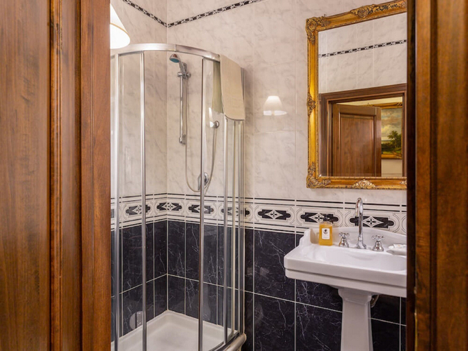 Bathroom 3, Villa in Mugello Hills With Private Pool, Florence