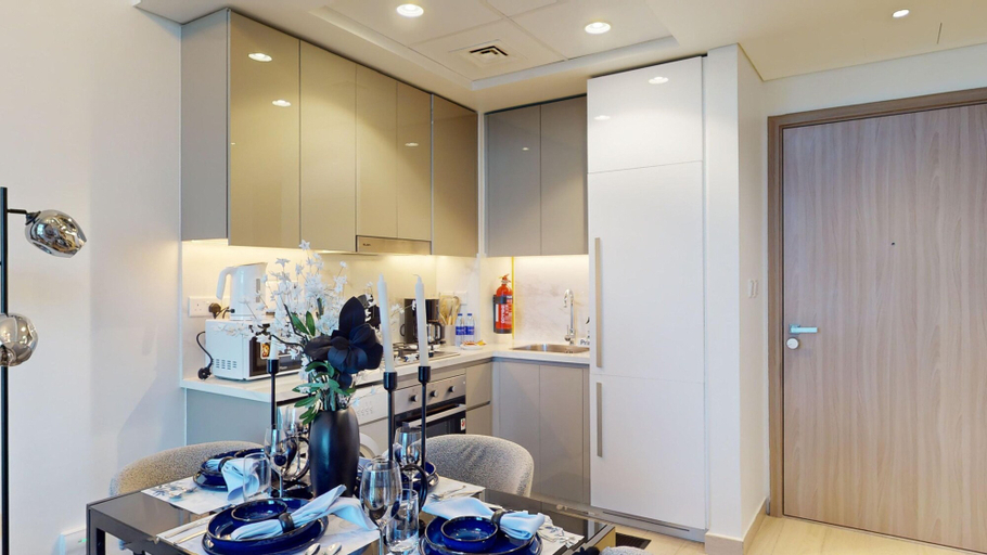 Room 2, Al Meydan - Azizi Riviera 47 - 801, Dubai