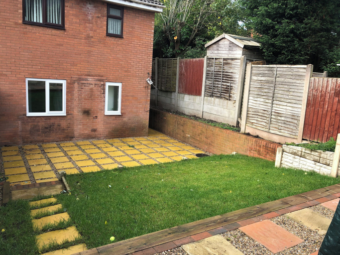 Property grounds 2, Captivating 1-bed Apartment in Hednesford, Staffordshire