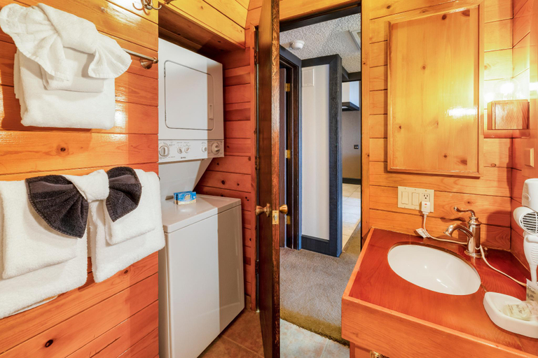 Bathroom 16