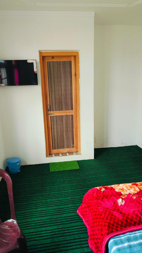 Bedroom 5, Seef Residency, Srinagar