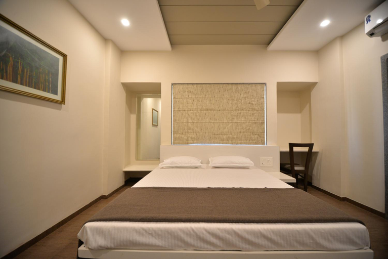 Bedroom 3, Naman Hotel, Solapur