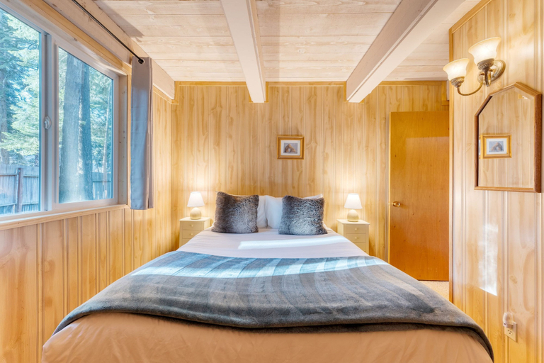 Bedroom 4, Lundy Bearden Serene Tahoe Retreat With Deck Fireplace and Forest Views, Placer