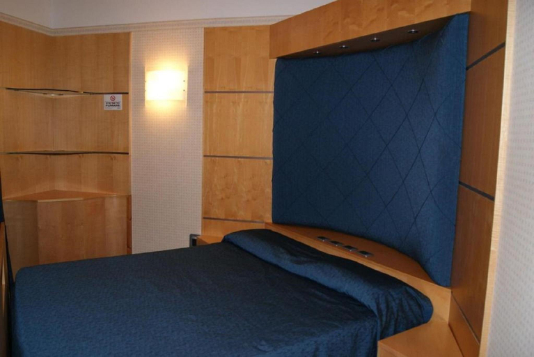 Bedroom 10
