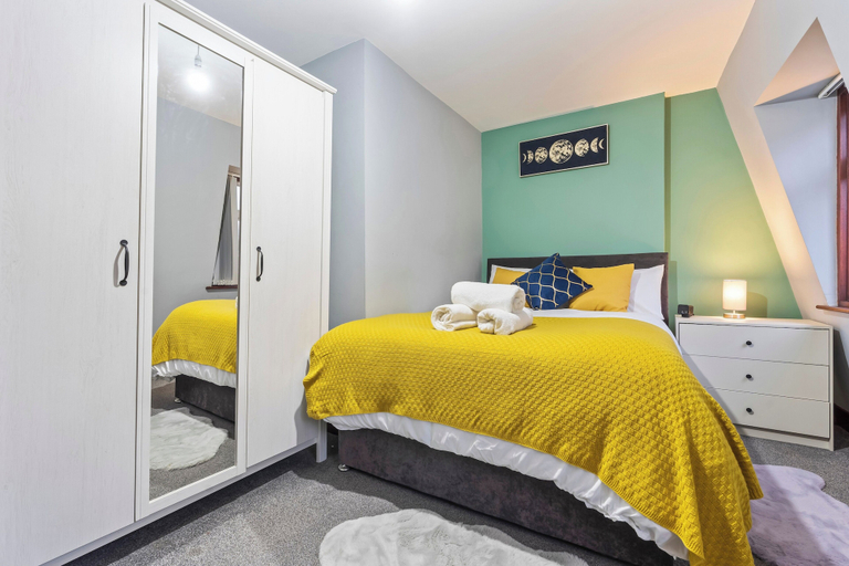 Room 3, Luxury London Apartment With 3 Bedrooms, London