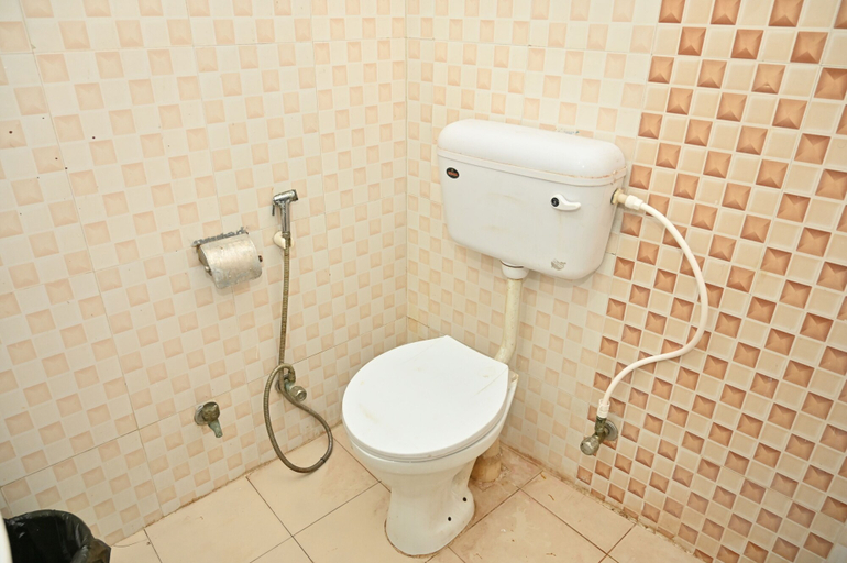 Bathroom 5, Hotel A.D. Residency By Reverie, Agra