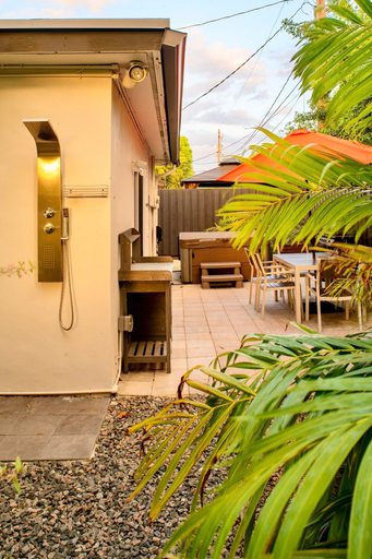Room 5, Walk to Wilton Drive - Spacious Quiet Villa 2 HOT TUB, Broward