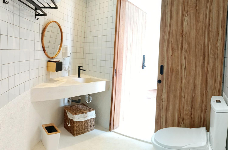 Bathroom 9