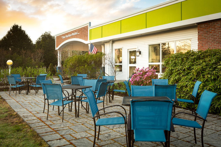 Food & Drinks, Bar Harbor Motel, Hancock