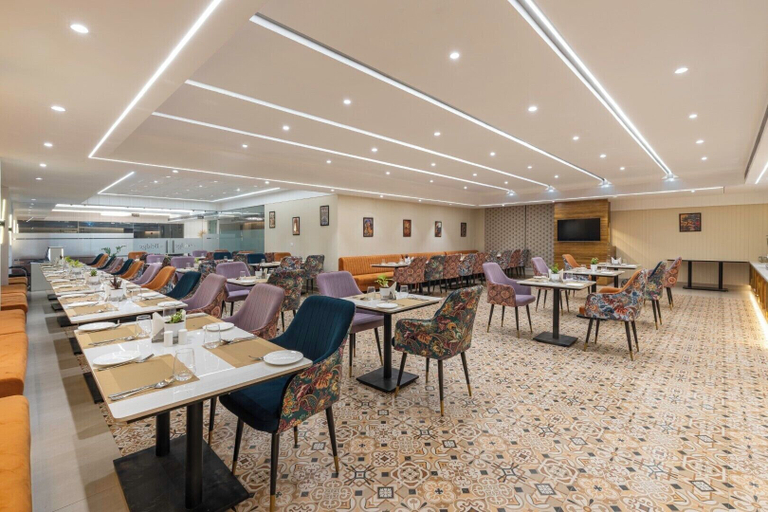 Food & Drinks 4, Clarks Inn Suites Agra, Agra