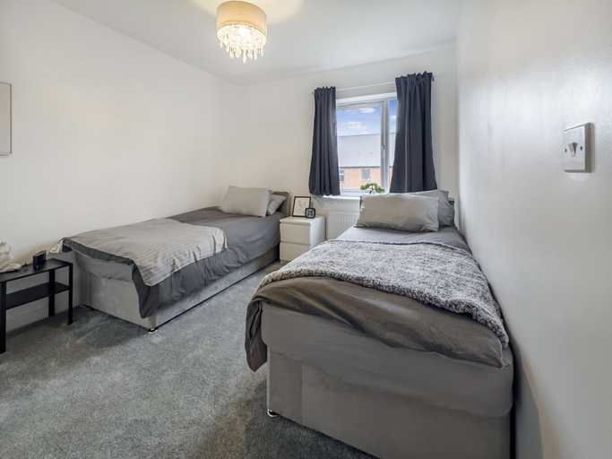 Room 3, Sleeps 8 With Garden and Pet Friendly, Kent