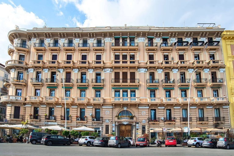 Exterior & Views 2, Gram Suites, Napoli