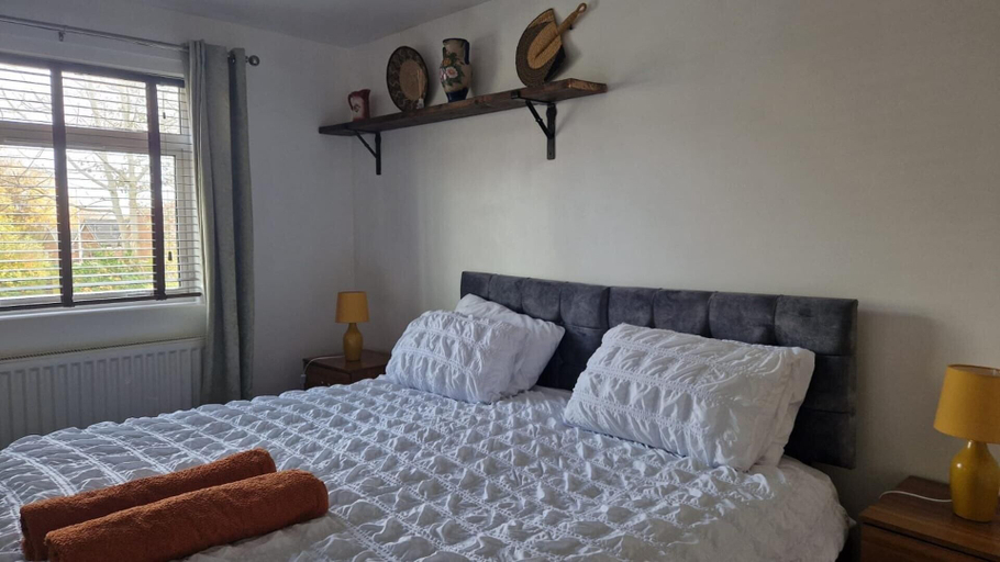 Room 2, Amani 2-bed Bungalow - Sleeps 4 - Pet Friendly, Durham