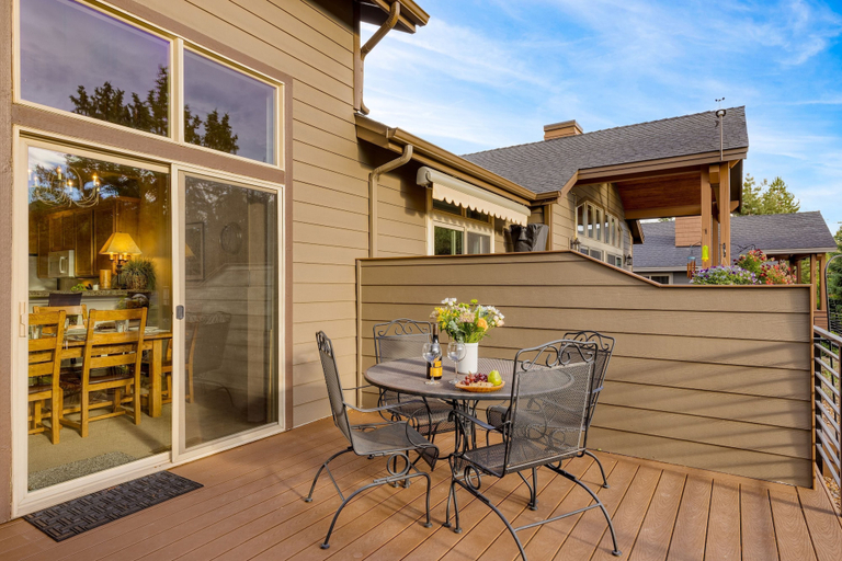 Room 4, Forest Ridge Loop by Avantstay Hot Tub Private Community Amenities, Deschutes