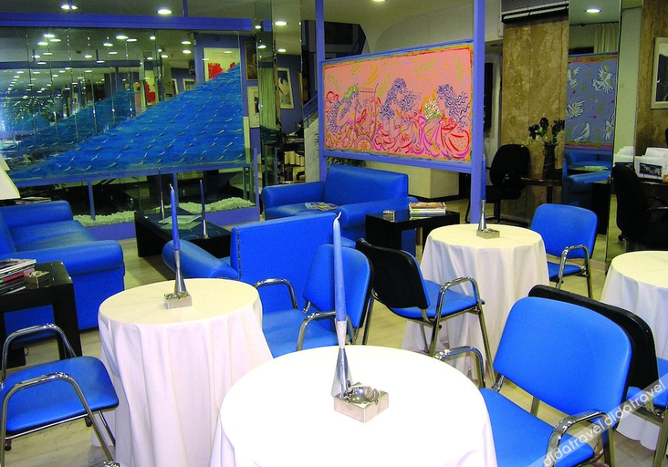 Food & Drinks, ROY Hotel, Attica