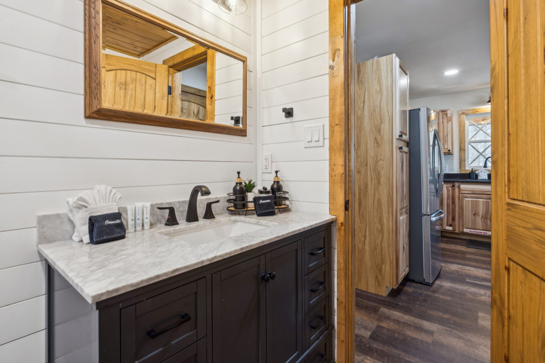 Others 5, High Top Cabin 3 Bedroom Cabin, Sevier